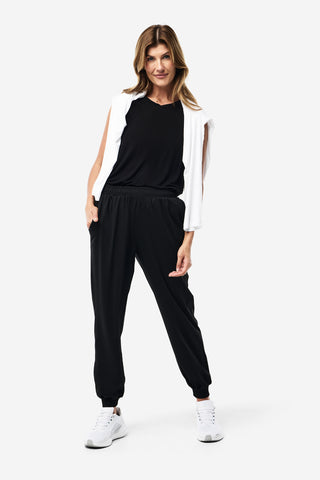 Model wears a size S. She is size 8 and 174cm tall.