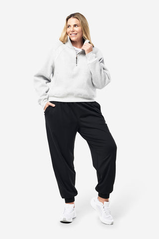 Model wears an XL. She is a size 16 and 181cm tall. 