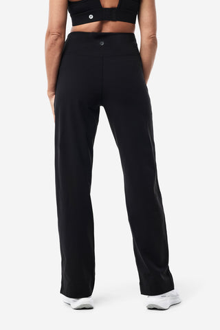 Model wears a size S. She is size 8 and 174cm tall.