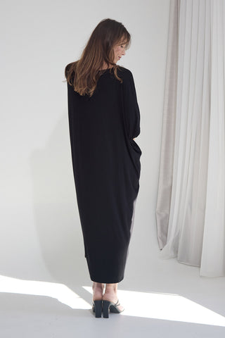 Model wears a S. She is a size 10 and is 170cm tall