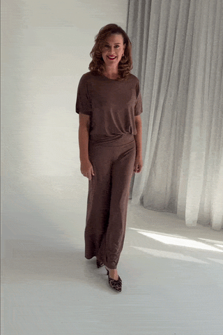 Model wears a S
