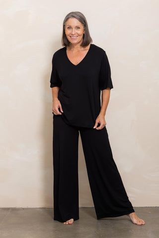 Bamboo V-Neck T-Shirt - Black