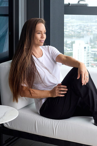 Model wears a S. She is a size 10 and is 175cm tall