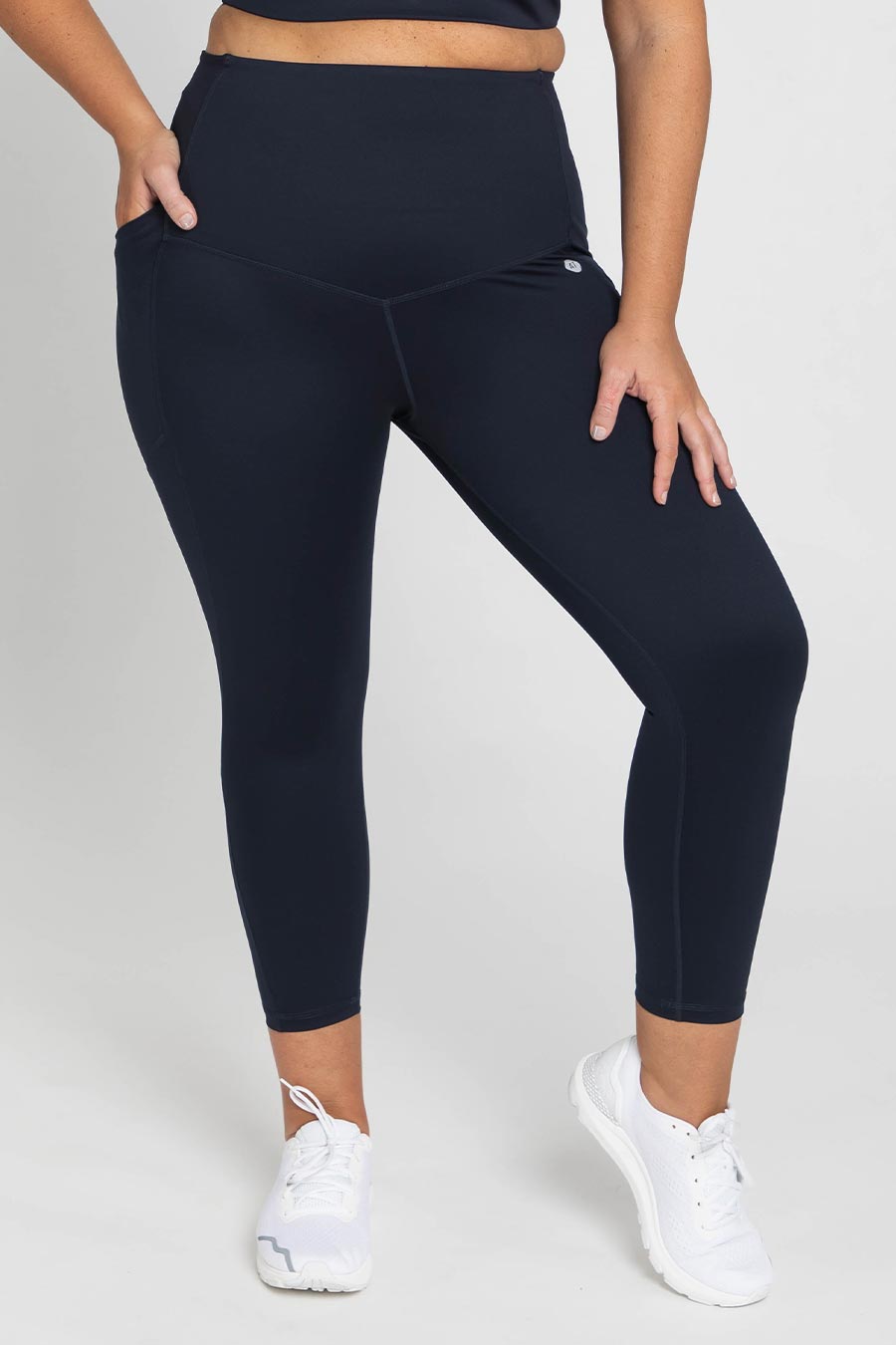 Core Pocket 7/8 tight in Navy, Core Support tight, Active Truth