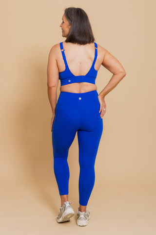 Model wears a S. She is a size 10/12 and is 170cm tall