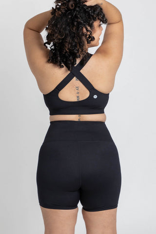 Model wears a L. She is size 14-16 and is 168cm tall.
