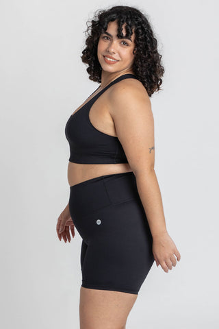 Model wears a L. She is size 14-16 and is 168cm tall.
