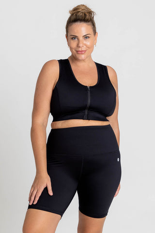 Model wears an XL. She is size 16 and 181cm tall.