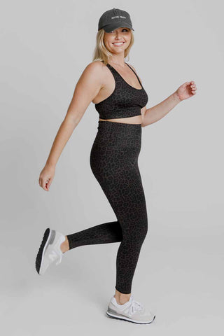 Model wears a size M. She is size 12 and 172cm tall.