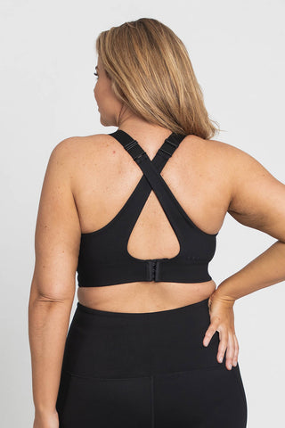 Model wears an XL. She is a size 16, wears a 16DD bra and is 181cm tall.
