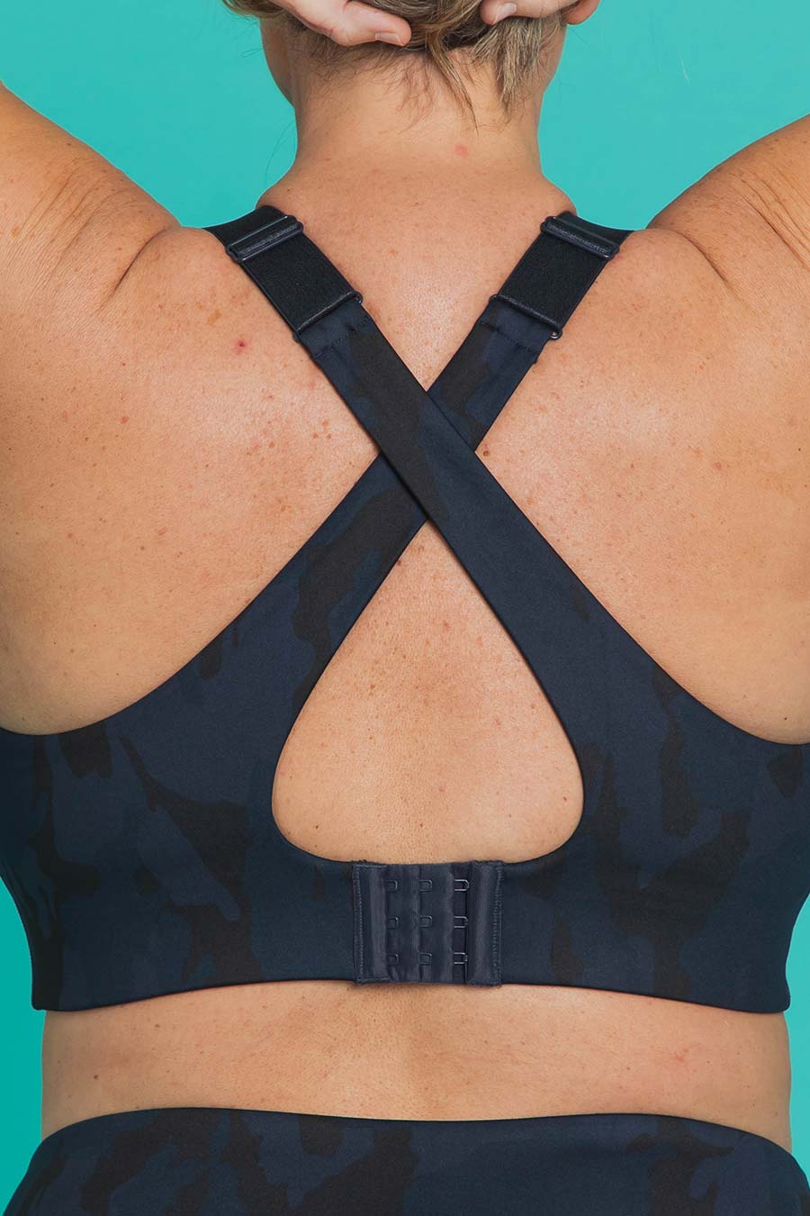 Glow Utility Crop - Midnight Camo