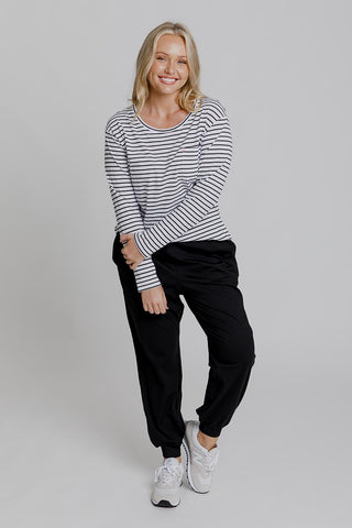 Model wears a size M. She is size 12 and 172cm tall.