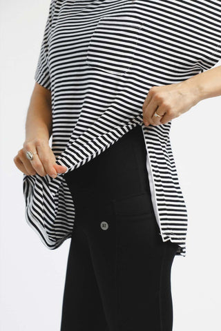 Mama Nursing Top in Black & White - Stripe