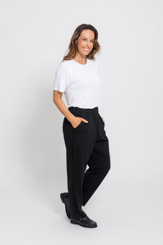 Motion Pull On Pant - Black