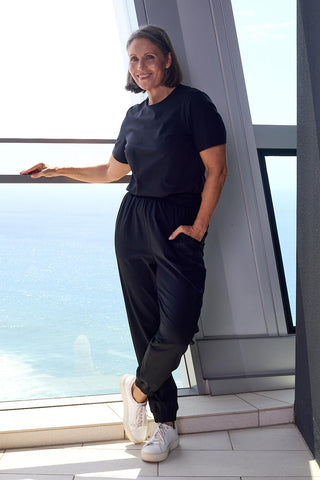 Model wears a S. She is a size 10/12 and is 170cm tall