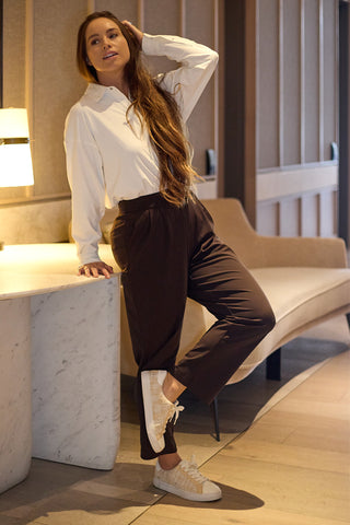 Model wears a S. She is a size 10 and is 175cm tall