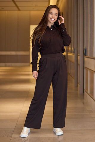Model wears a S. She is a size 10 and is 175cm tall