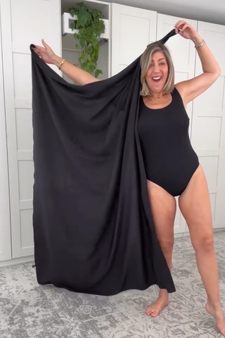 Natalie Angel from @letmetrybeforeyoubuy