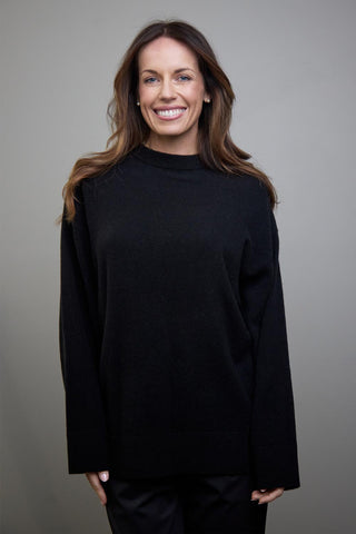 Model wears a S. She is a size 10 and is 170cm tall