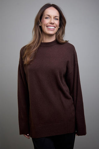 Model wears a S. She is a size 10 and is 170cm tall