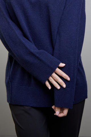 Model wears a S. She is a size 10 and is 170cm tall