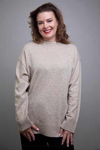 Model wears a size S. She is a size 10 and 169cm tall