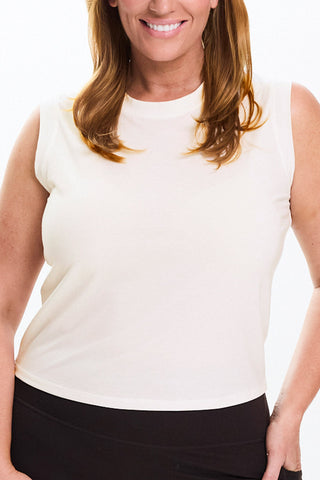 Model wears a size M. She is a size 14 and is 172cm tall.