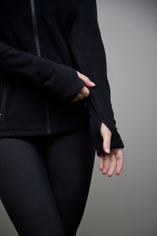 Model wears a S. She is a size 10 and is 170cm tall