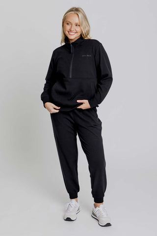 Model wears a size M. She is size 12 and 172cm tall.