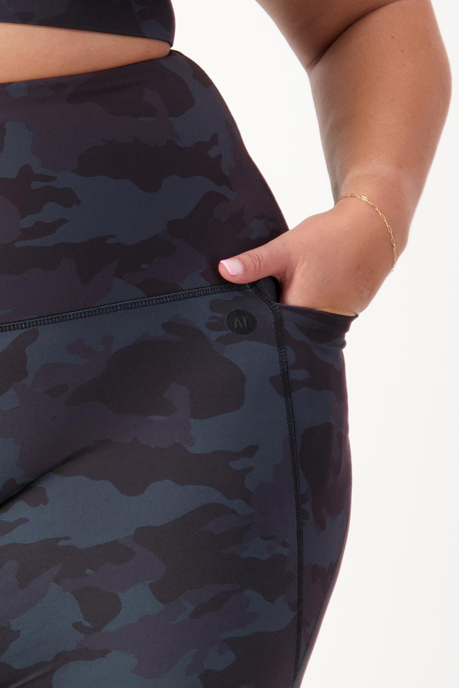 Sleek 7/8 Length Tight - Camo