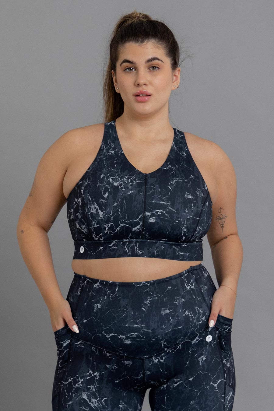 Sleek Performance Crop - Marbled