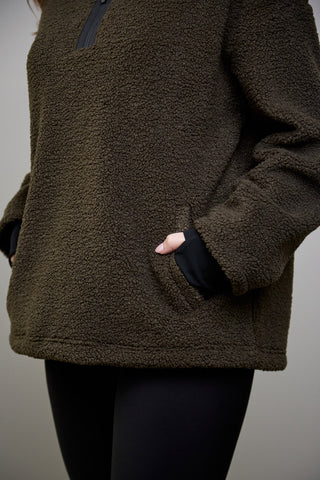 Model wears a S. She is a size 10 and is 170cm tall