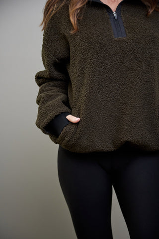 Model wears a S. She is a size 10 and is 170cm tall