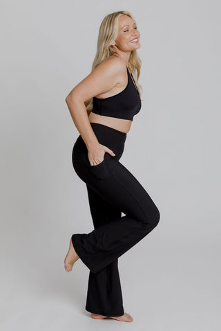 Model wears a size M. She is size 12 and 172cm tall.
