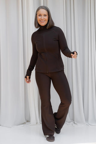 Model wears a S. She is a size 10/12 and is 170cm tall