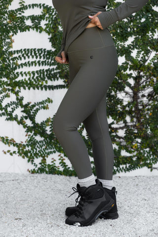 Model wears a S. She is a size 10/12 and is 170cm tall