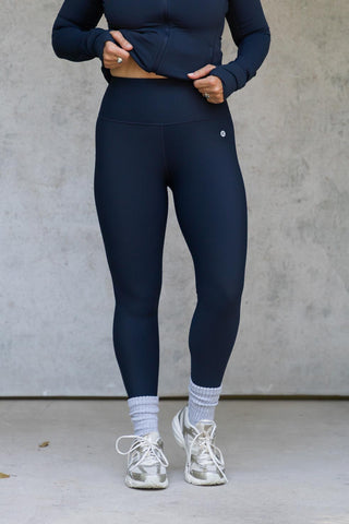 Model wears a S. She is a size 10/12 and is 170cm tall