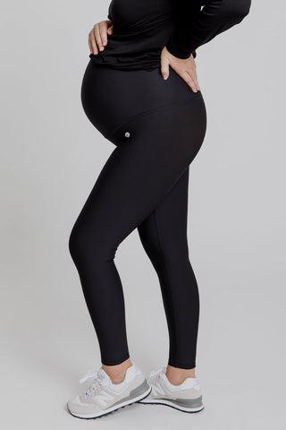 Model wears a size M. She is size 12 and 172cm tall.