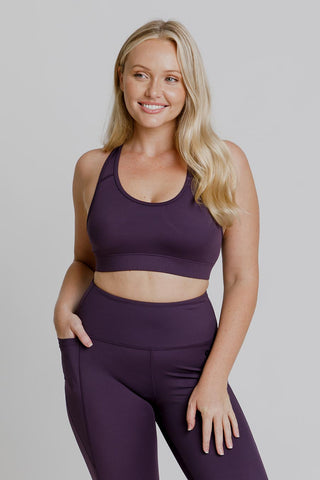 Model wears a size M. She is size 12 and 172cm tall.