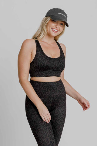 Model wears a size M. She is size 12 and 172cm tall.