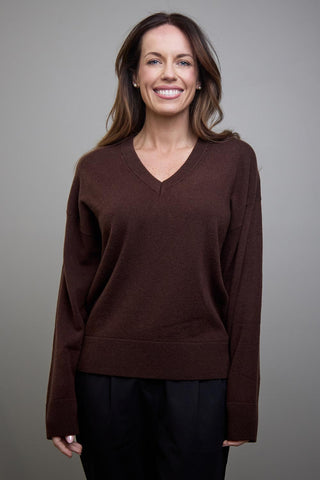 Model wears a S. She is a size 10 and is 170cm tall