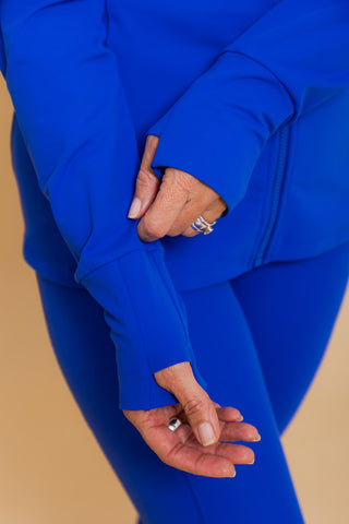 Model wears a S. She is a size 10/12 and is 170cm tall