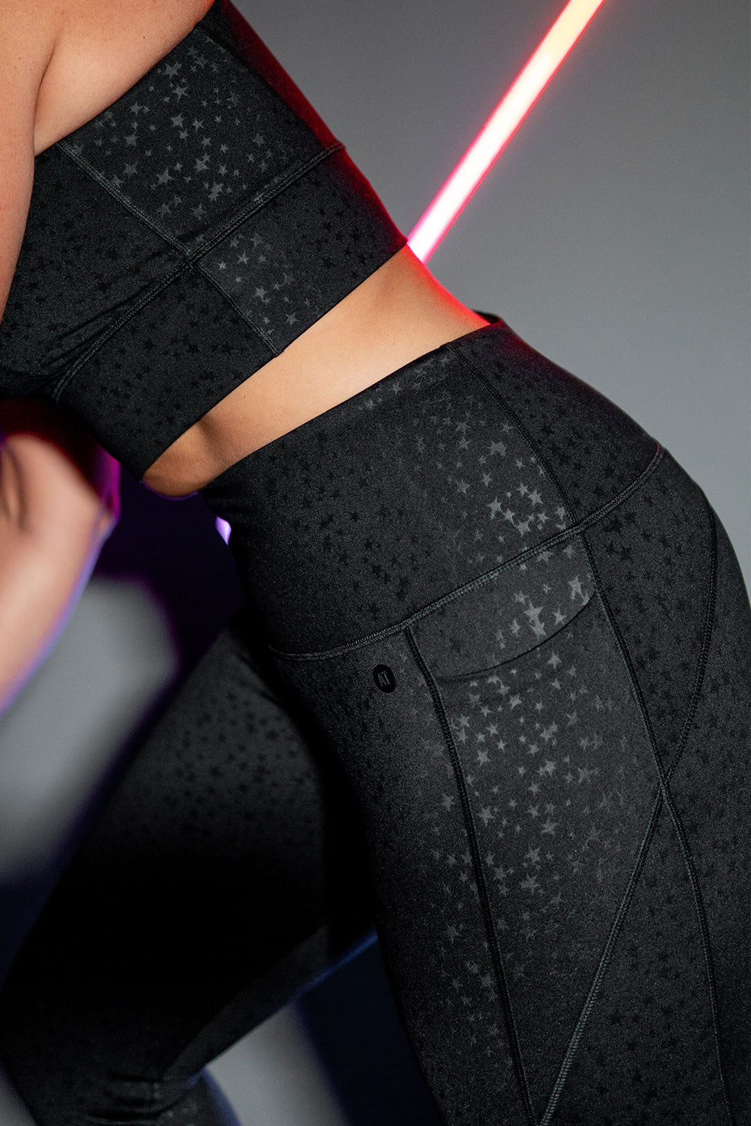 7-8-length-gym-tight-black-star-campaign