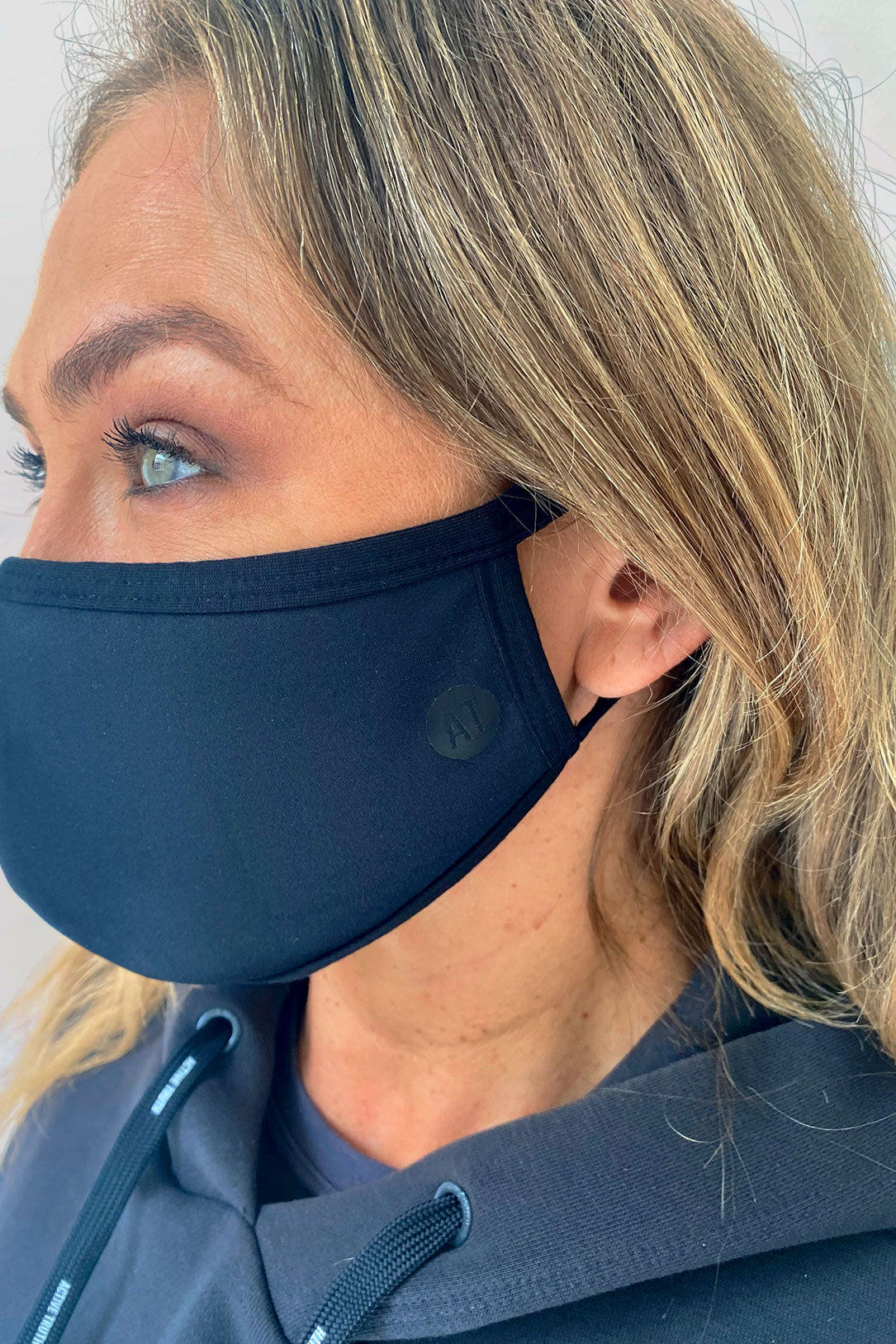 face-mask-activewear-black-side