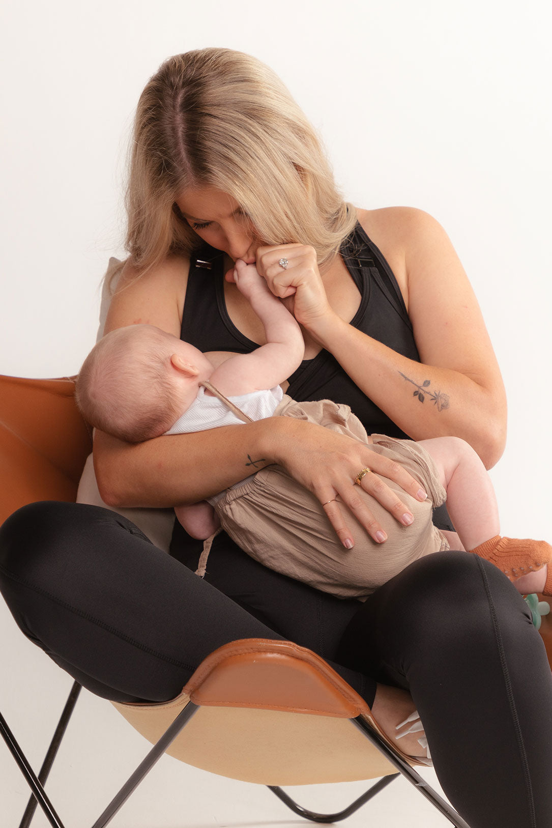 maternity-feeding-crop-medium-front
