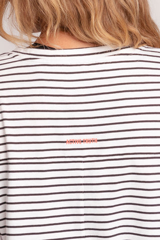 Model wears a L. She is a size 14-16 and is 175cm tall.