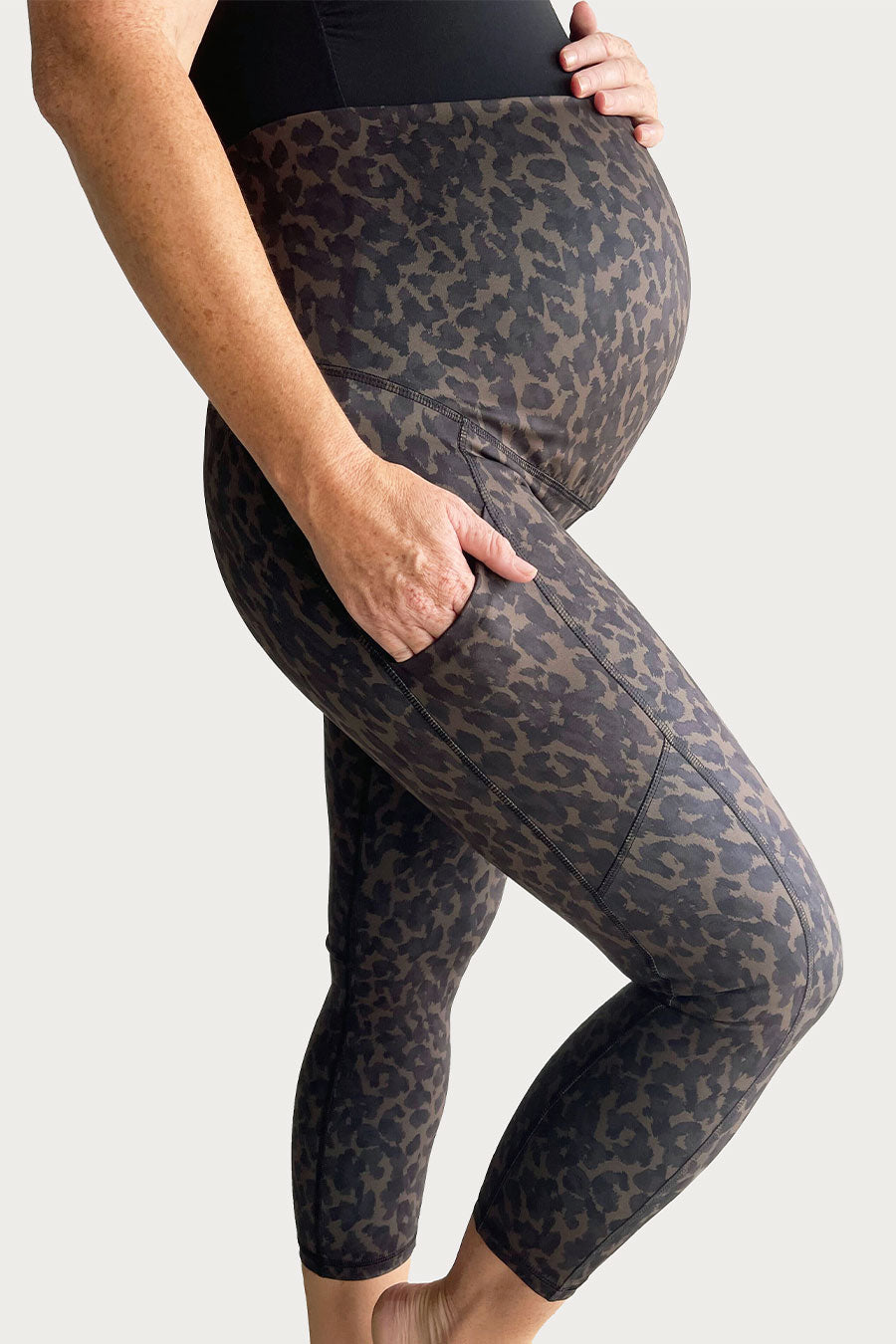 Pregnancy Pocket 7/8 Length Tight - Leopard