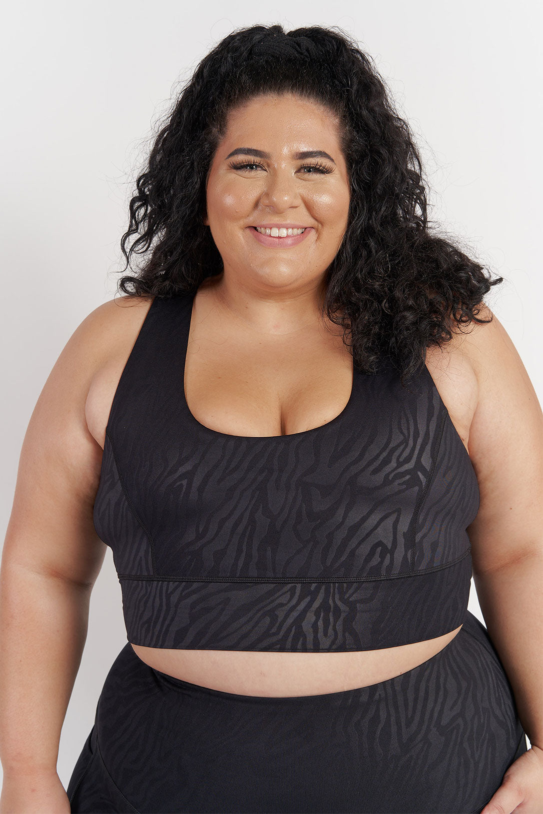 racerback-sports-crop-blac-zebra-plussize-front