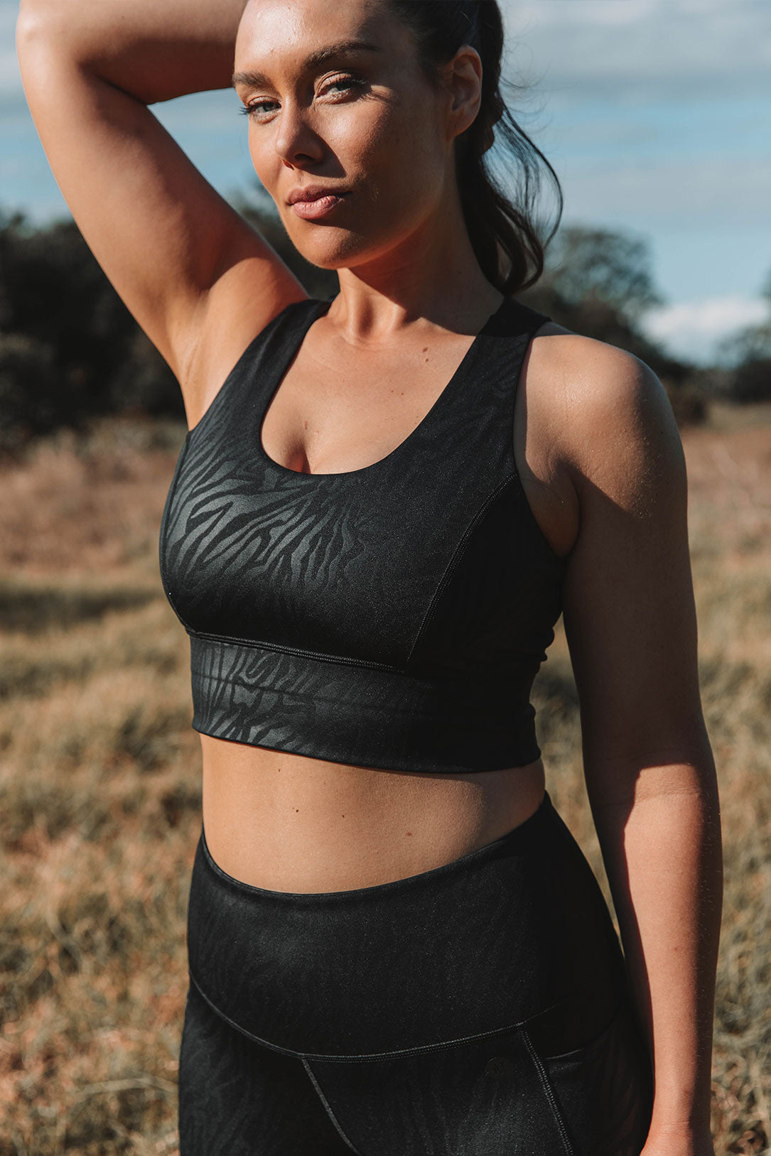 racerback-sports-crop-black-zebra-campaign