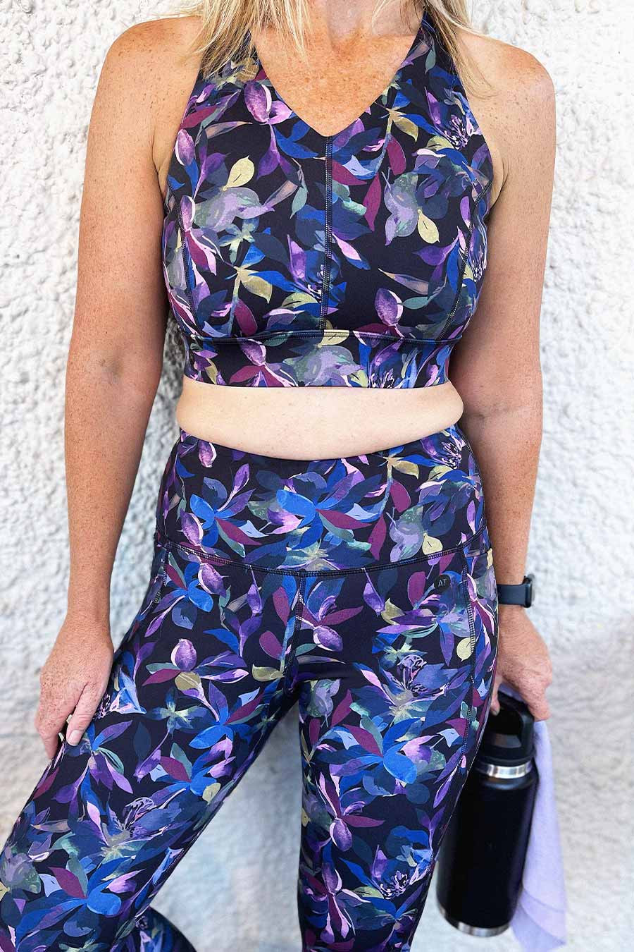 Sleek Performance Crop - Midnight Floral